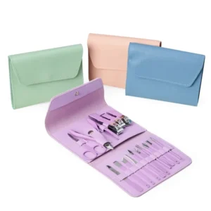 Kit de manicure completo em estojo colorido como opção de kit corporativo personalizado para brindes
